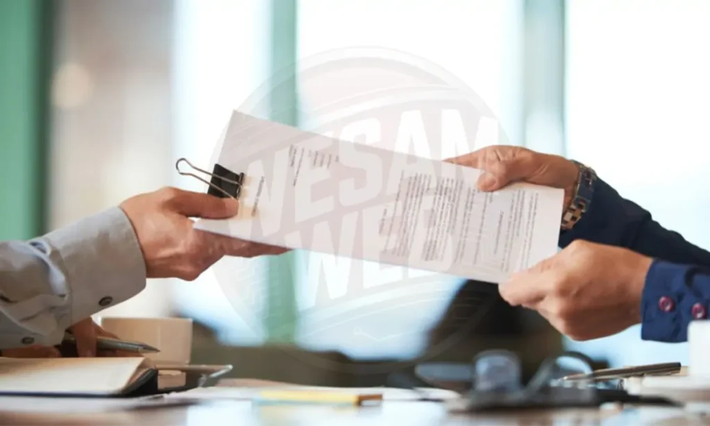 تسليم حسابات الوسائط الاجتماعية للمؤثر