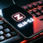 GLM-5.2: المميزات والإعداد والمعايير ودليل الوصول له والتبديل بين النماذج